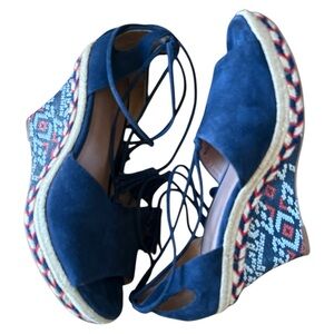 Cabi #6001 Navy Isla Suede Wedge Espadrille‎ Sandals Ankle Wrap Tassel 8 Aztec